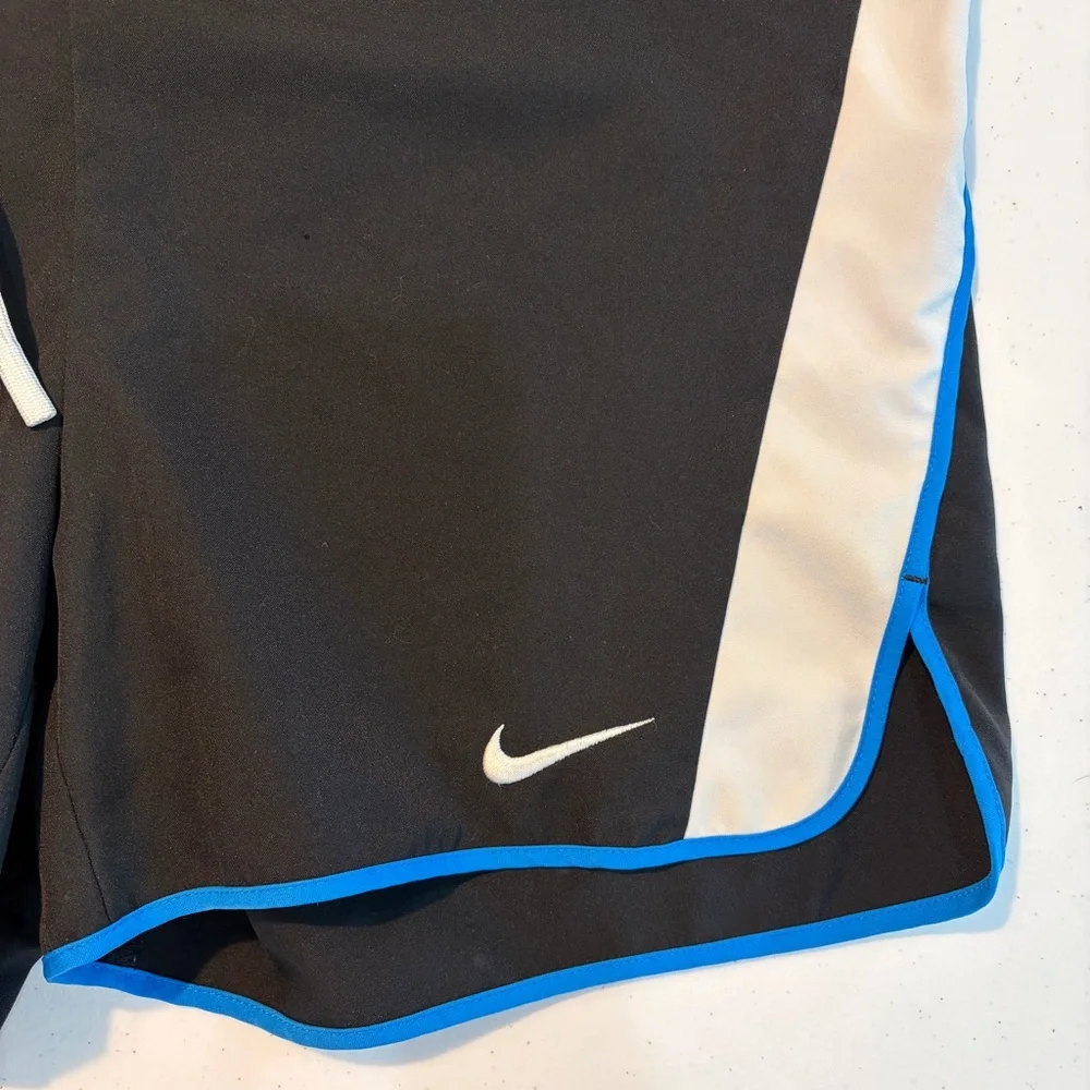 Nike Dri-FIT Gym Shorts with Drawstring and Elastic Waist - Picture 2 of 6